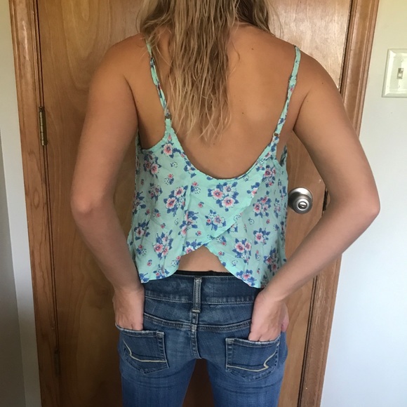Hollister Floral Fly Back Tank Top - Picture 3 of 5